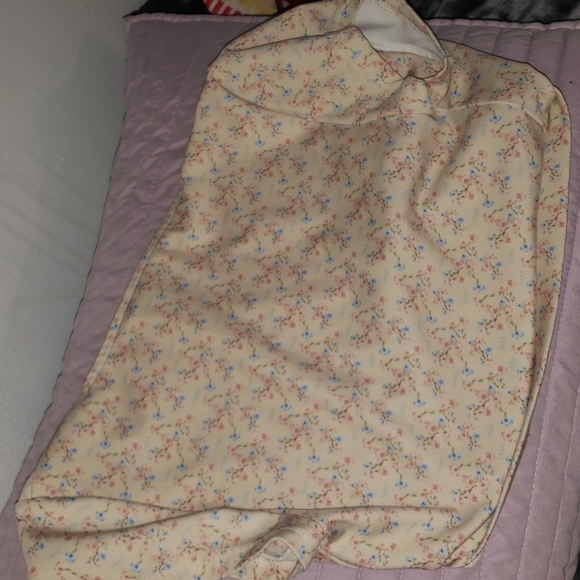 MY MUM MADE IT FLORAL CROP TOP . Says M/L but fits best on a small. - Picture 3 of 3